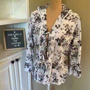 Point Zero Women’s Blouse Size Medium Cottagecore Black White Floral Front Ties